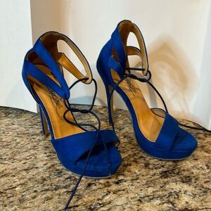 DBDK High heel shoes blue suede look, open toe ties at ankle 5” heel size 7